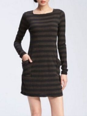 Theory Centaur charcoal gray/brown and navy striped dress with front pockets